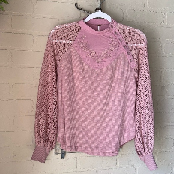 Free People shirt Sweetest Thing Thermal Blush pink XS embroidered - Picture 2 of 7
